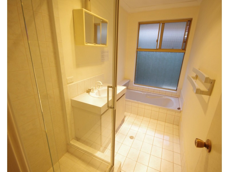 3 Hess Court, Marangaroo WA 6064