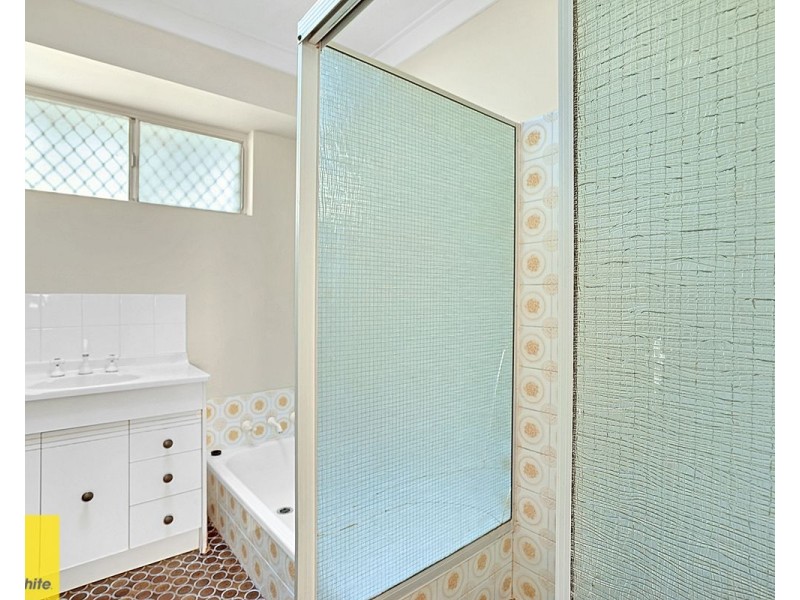 52 Curtis Way, Girrawheen WA 6064