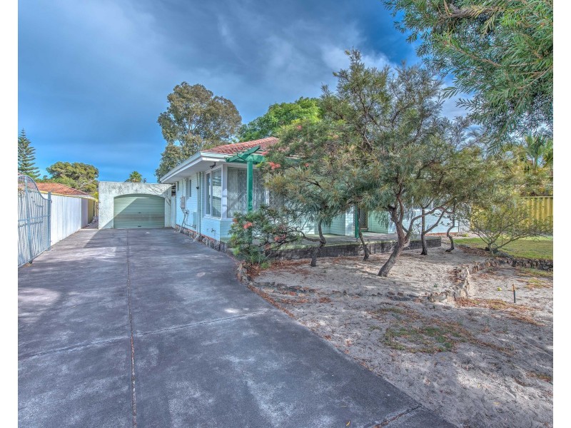 17 Pannell Way, Girrawheen WA 6064