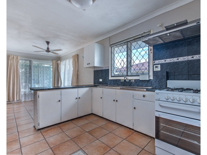 17 Pannell Way, Girrawheen WA 6064