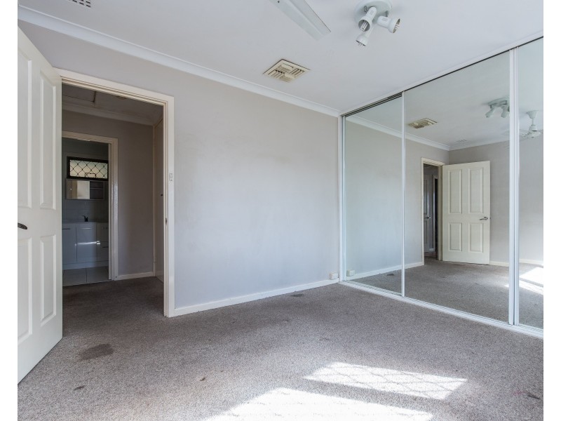 17 Pannell Way, Girrawheen WA 6064
