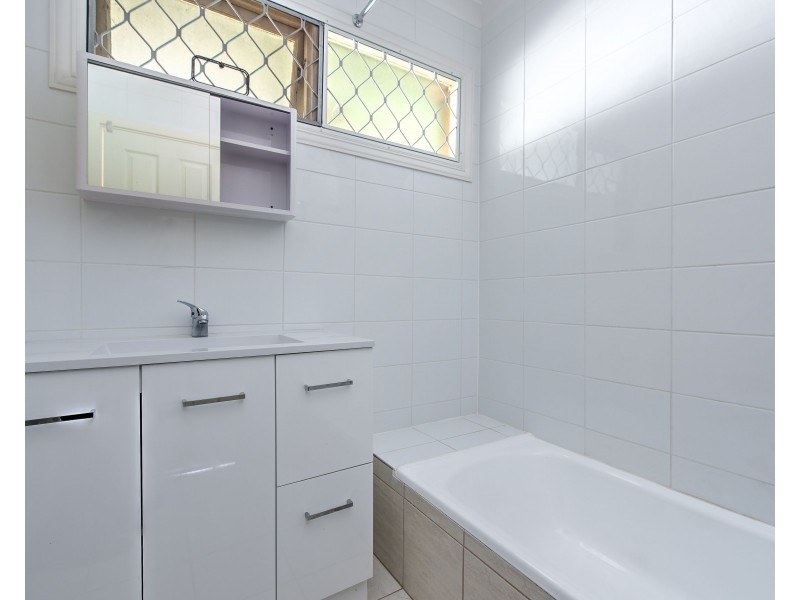 17 Pannell Way, Girrawheen WA 6064