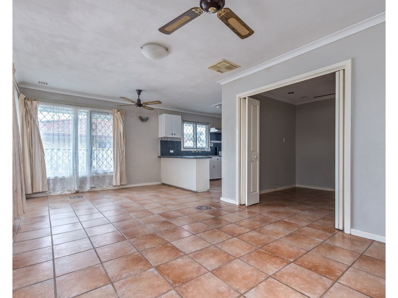 17 Pannell Way, Girrawheen WA 6064