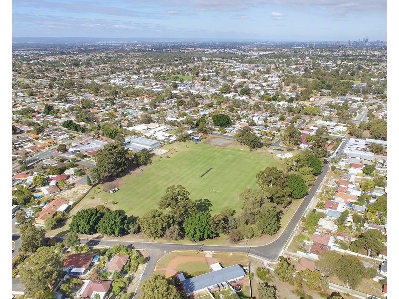 22 Rochford Way, Girrawheen WA 6064