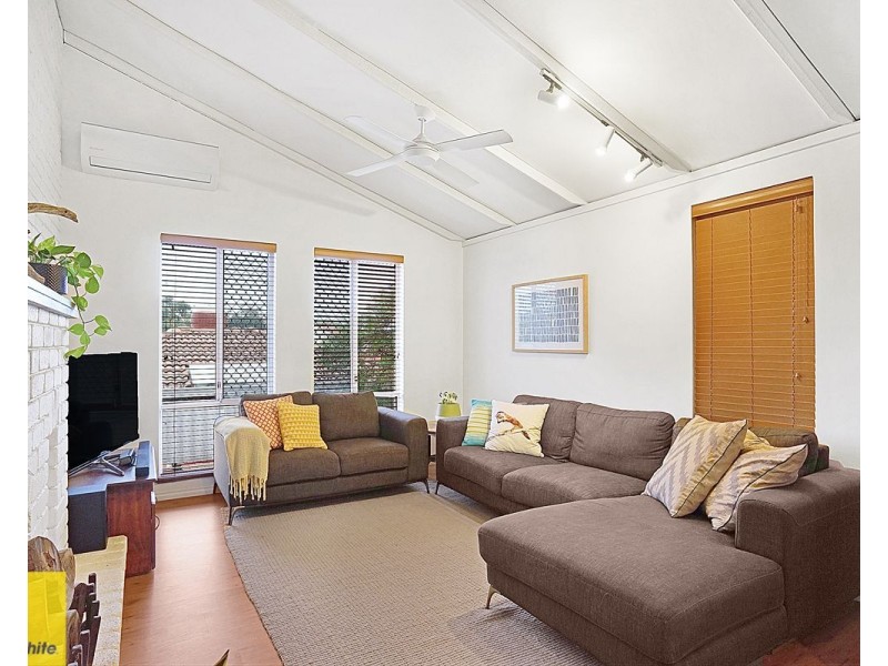 26 Whitworth Avenue, Girrawheen WA 6064