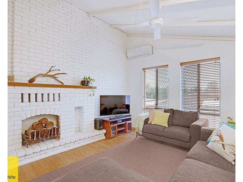 26 Whitworth Avenue, Girrawheen WA 6064