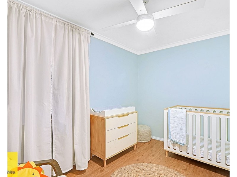 26 Whitworth Avenue, Girrawheen WA 6064