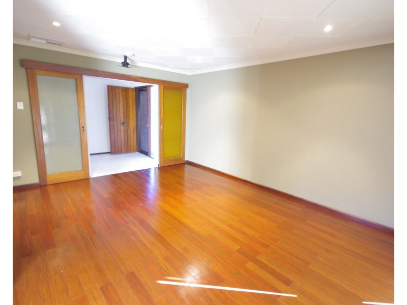 62 Dutton Crescent, Hamersley WA 6022