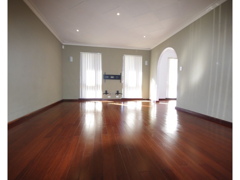 62 Dutton Crescent, Hamersley WA 6022