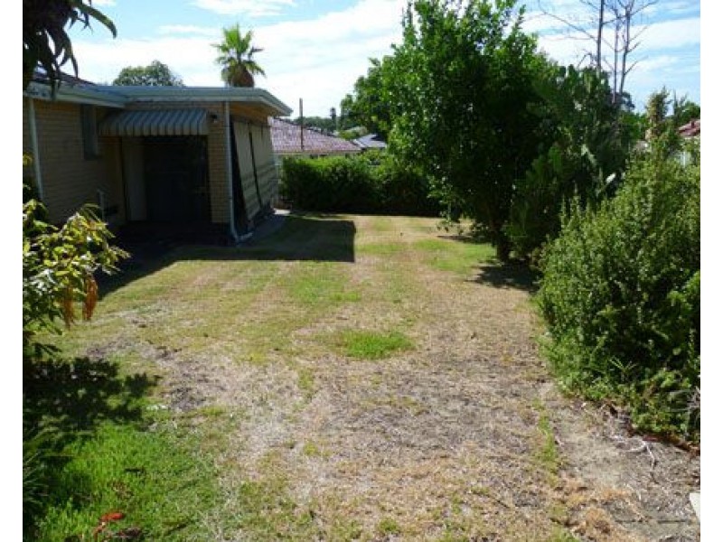 26 Peppering Way, Westminster WA 6061