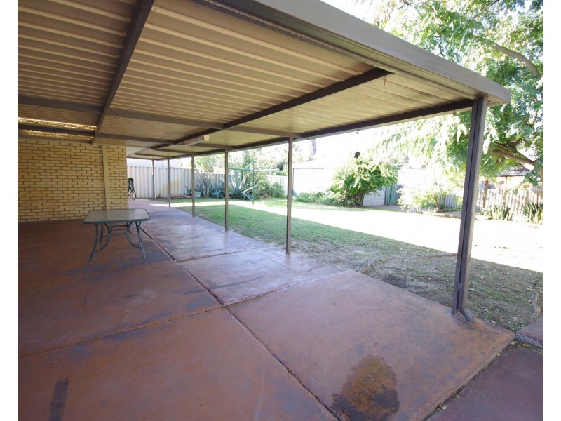 22 Columbia Way, Beechboro WA 6063