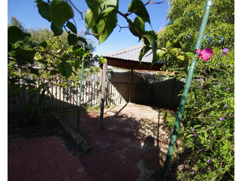 22 Columbia Way, Beechboro WA 6063