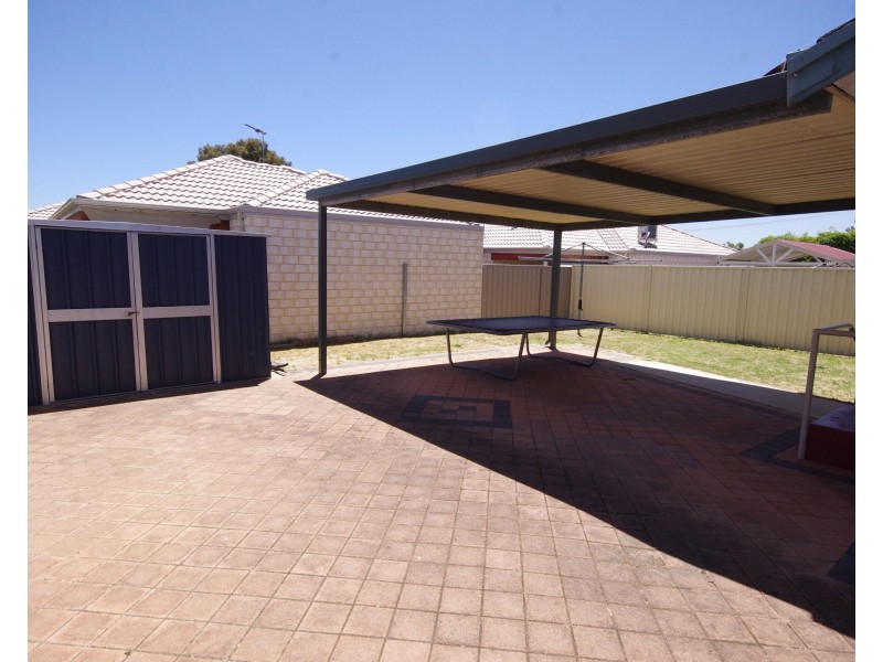 29 Stroughton Road, Westminster WA 6061