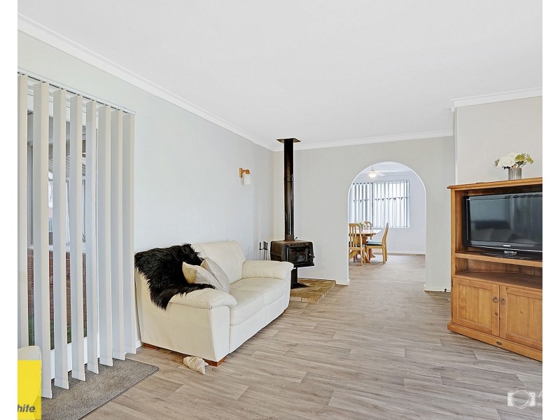 12 Buntine Way, Girrawheen WA 6064