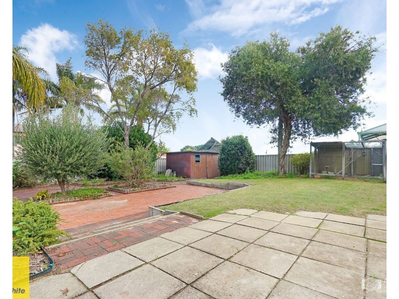 12 Buntine Way, Girrawheen WA 6064