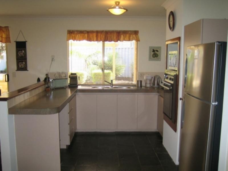 9 Bougainvillea Court, Marangaroo WA 6064