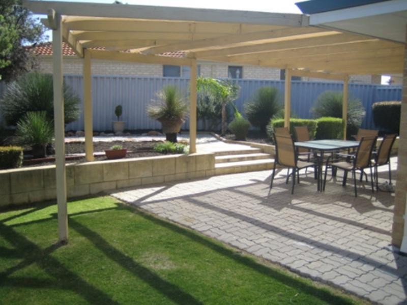 9 Bougainvillea Court, Marangaroo WA 6064