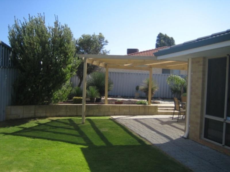 9 Bougainvillea Court, Marangaroo WA 6064