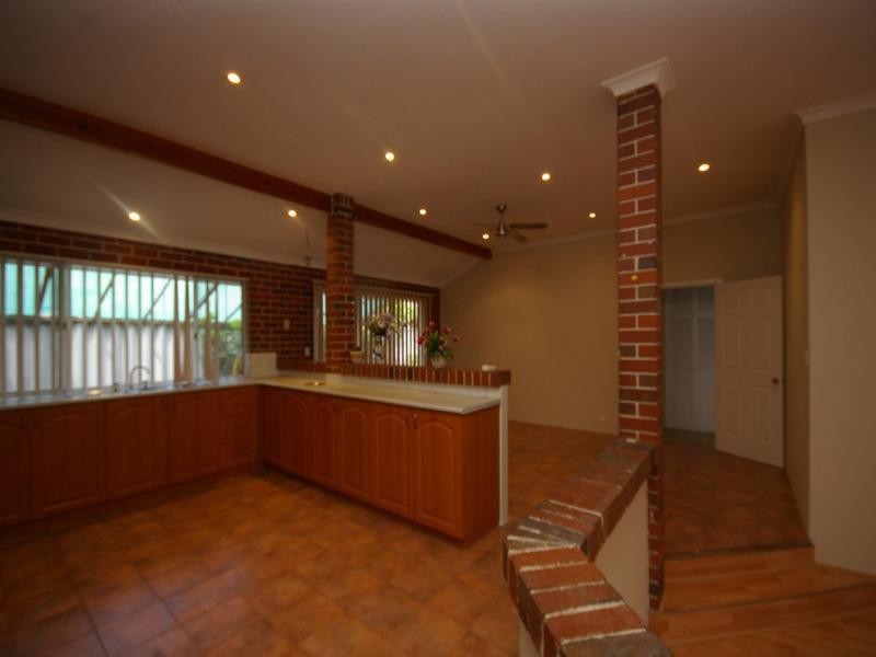 14 Island Retreat, Ballajura WA 6066