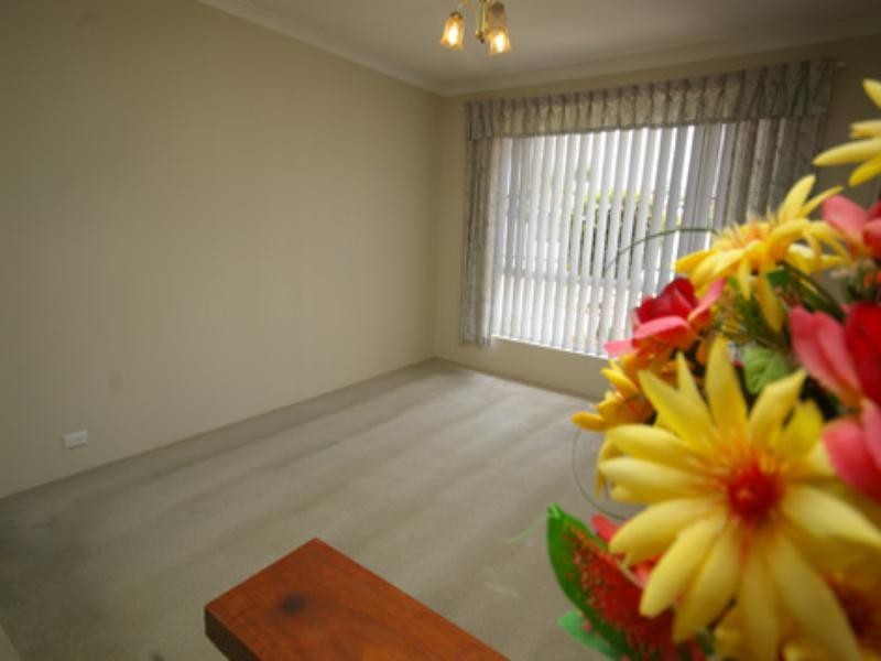 14 Island Retreat, Ballajura WA 6066