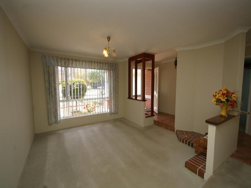 14 Island Retreat, Ballajura WA 6066