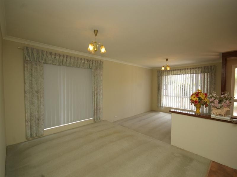 14 Island Retreat, Ballajura WA 6066