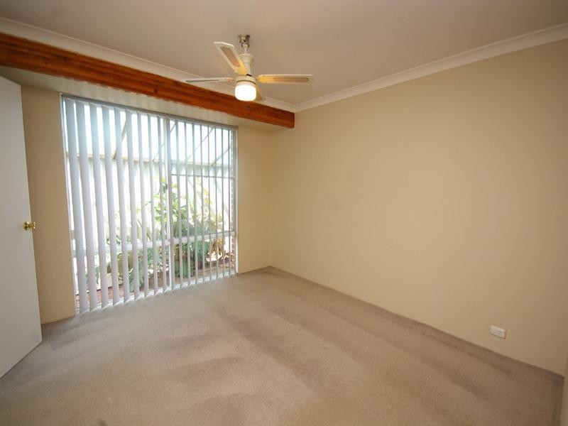 14 Island Retreat, Ballajura WA 6066