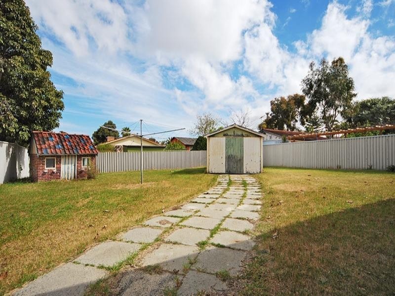 23 Almurta Street, Nollamara WA 6061