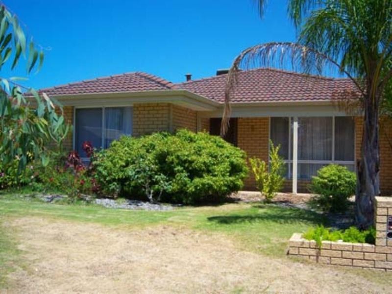 8 Loxleigh Gardens, Kiara WA 6054