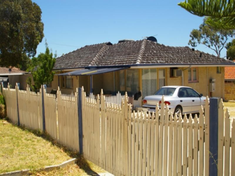 61 Girrawheen Avenue, Girrawheen WA 6064