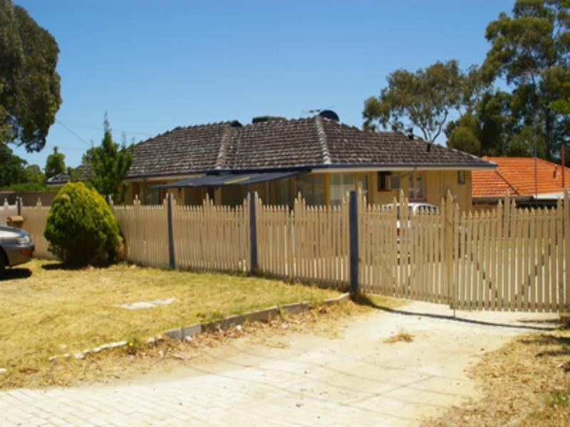 61 Girrawheen Avenue, Girrawheen WA 6064