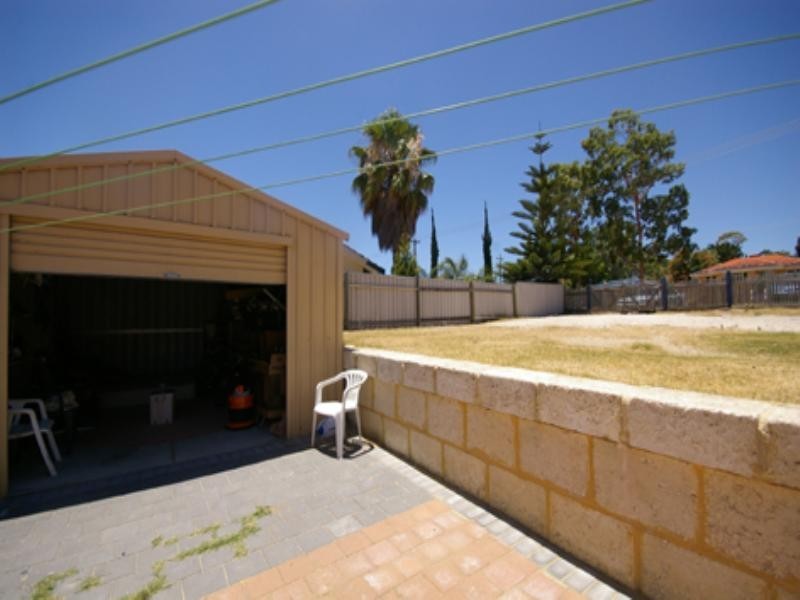 61 Girrawheen Avenue, Girrawheen WA 6064