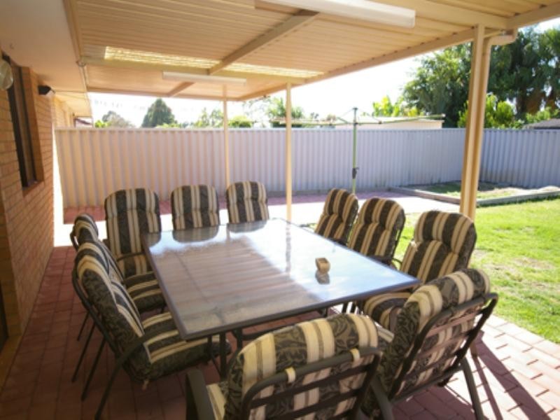 15 Welland Way, Beechboro WA 6063