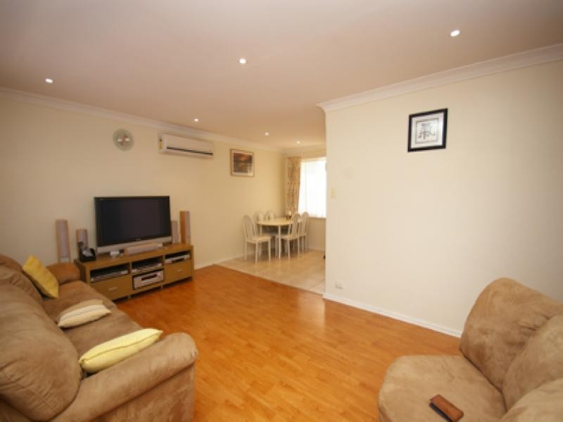 19 Nelligan Avenue, Girrawheen WA 6064