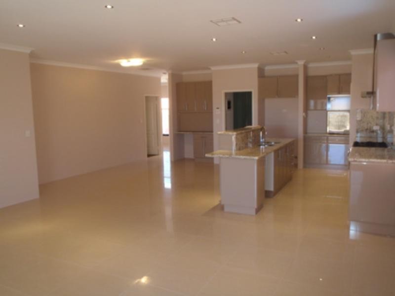 78 Gaby Way, Marangaroo WA 6064