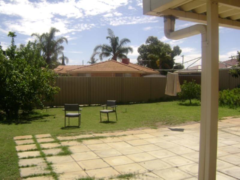 5 Rhine Crescent, Beechboro WA 6063