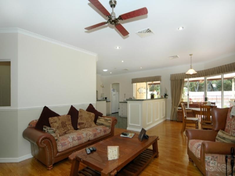 66 Tranquil Drive, Carramar WA 6031