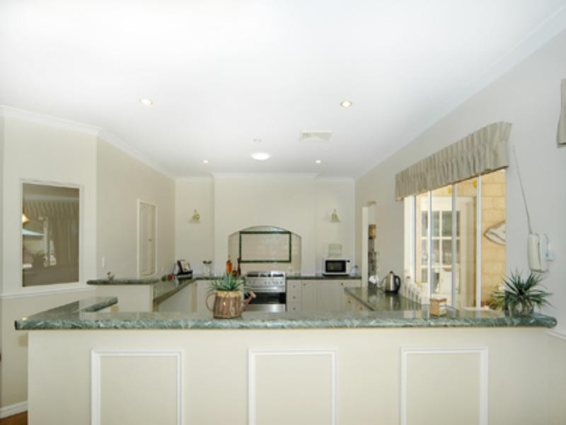 66 Tranquil Drive, Carramar WA 6031