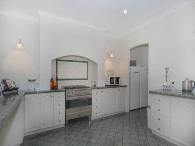 66 Tranquil Drive, Carramar WA 6031