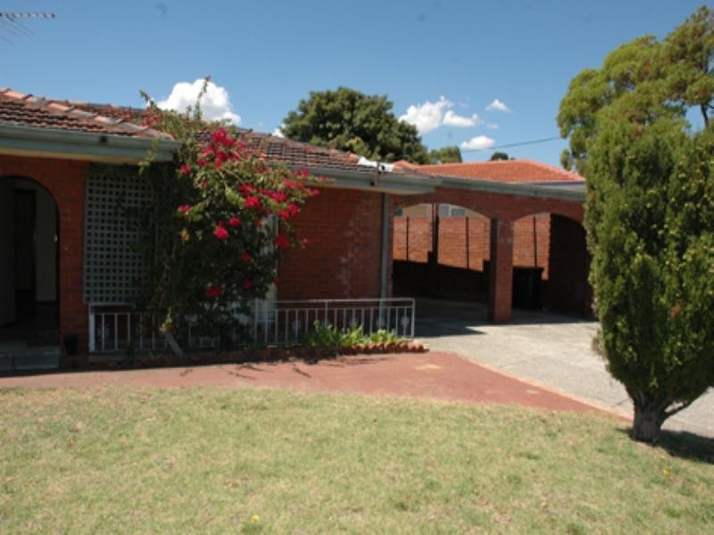 1 Casserley Avenue, Girrawheen WA 6064