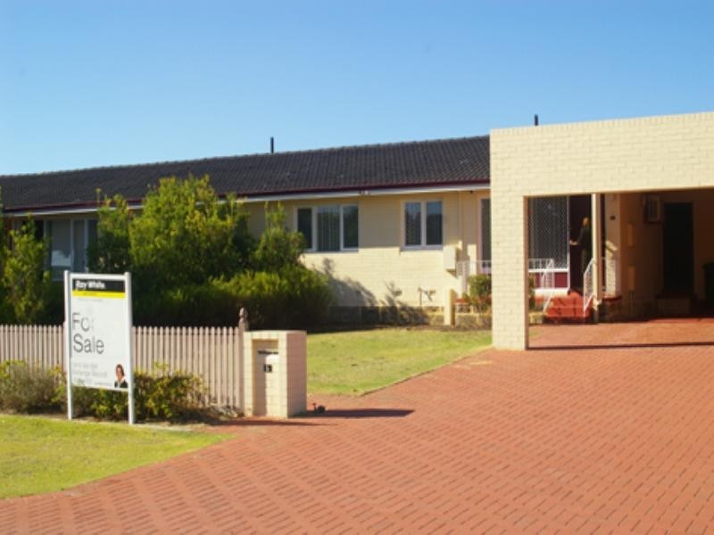 2B Connell Way, Girrawheen WA 6064