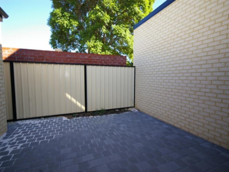 111b Wilmington Crescent, Balga WA 6061