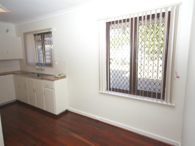 37 Roxwell Way, Girrawheen WA 6064