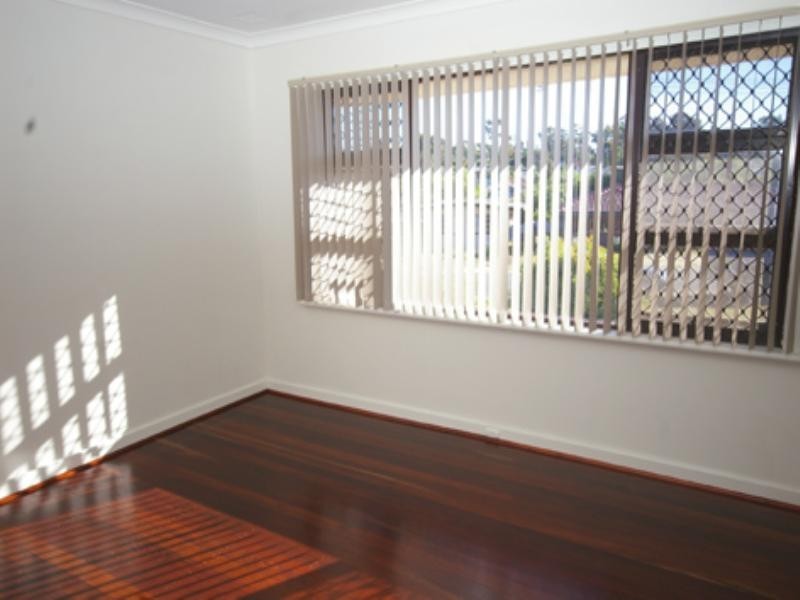 37 Roxwell Way, Girrawheen WA 6064