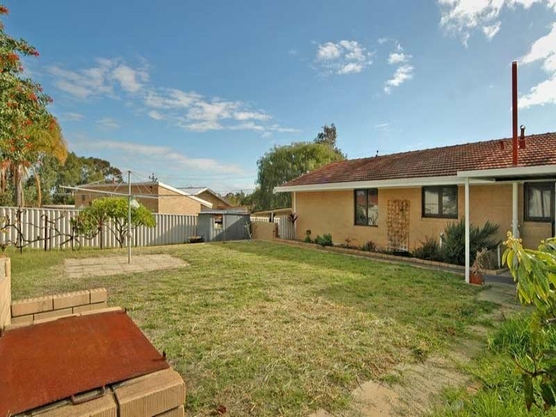 37 Roxwell Way, Girrawheen WA 6064