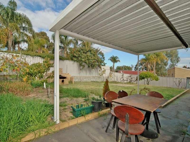 37 Roxwell Way, Girrawheen WA 6064