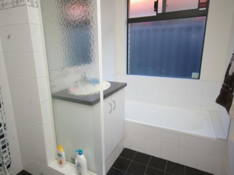 14 Whimbrel Parade, Beechboro WA 6063
