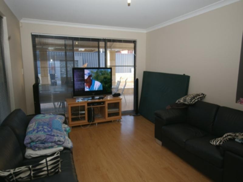 14 Whimbrel Parade, Beechboro WA 6063