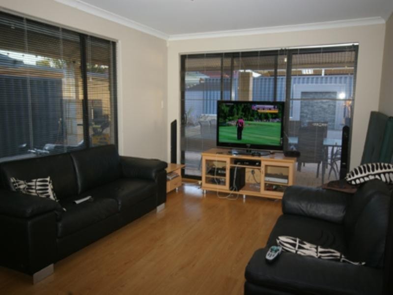 14 Whimbrel Parade, Beechboro WA 6063
