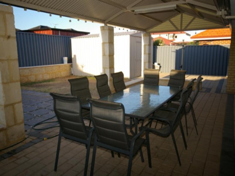 14 Whimbrel Parade, Beechboro WA 6063